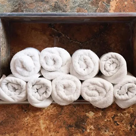 La Cueva De La Abuela * Cenes De La Vega