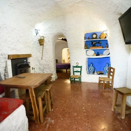 La Cueva De La Abuela Holiday home Cenes De La Vega